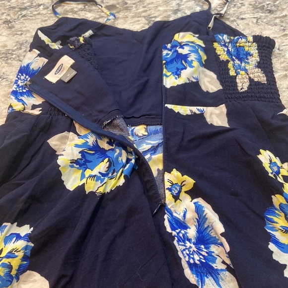 Old Navy | NWOT Floral Sundress Adjustable Straps in Navy Blue Size Medium - Picture 9 of 12